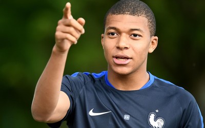 熊猫体育焦点-什琴斯尼手抛球助攻刷新纪录