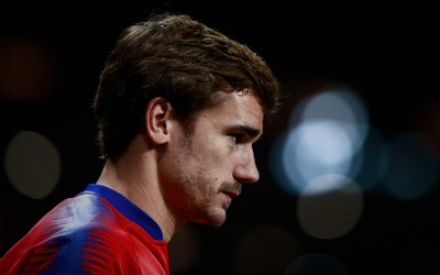 熊猫体育精华-伯贝受伤了球队怎么办